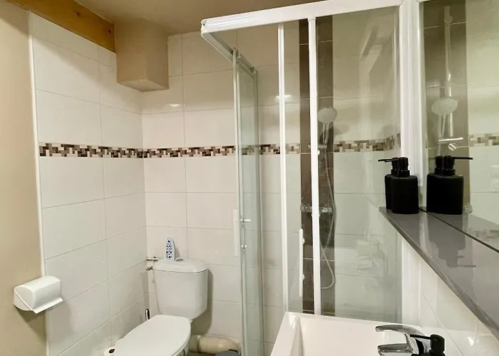 Le Cocon - Hopital - Netflix - Climatisation * מונטובן